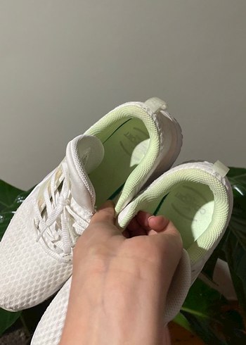 Nike Beyaz Bağcıklı Kadın Spor Ayakkabı - Görsel 3