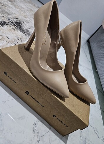 Diğer 36.5 numara Krem Stiletto