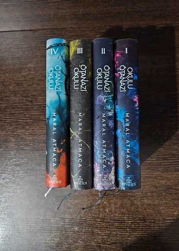 Beden Ötanazi Okulu Serisi - 4 Kitap, poster ve ayraç