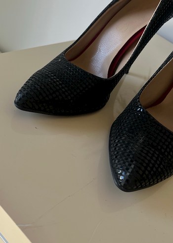 38 Beden siyah Renk Siyah Yılan Desenli Stiletto Topuklu Kadın Ayakkabı