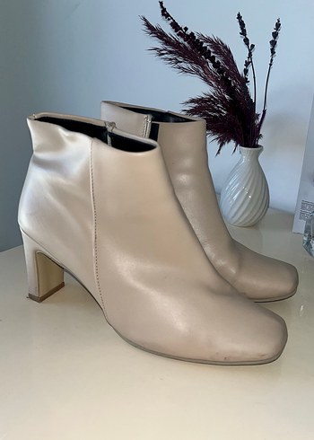 Diğer Bej Deri Stiletto Topuklu Kadın Bot
