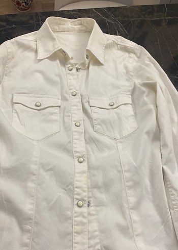 Düğmeli Beyaz Kısa Kollu Keten Gömlek - Görsel 4
