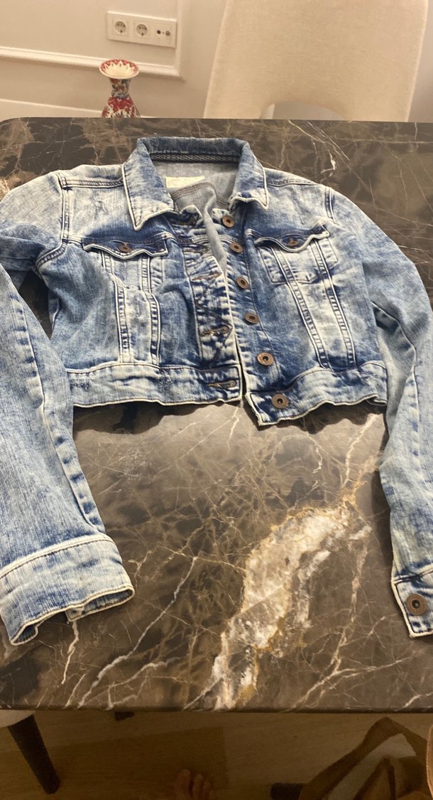 Düğmeli Kısa Kollu Batik Desen Kadın Kot Ceket - Görsel 3