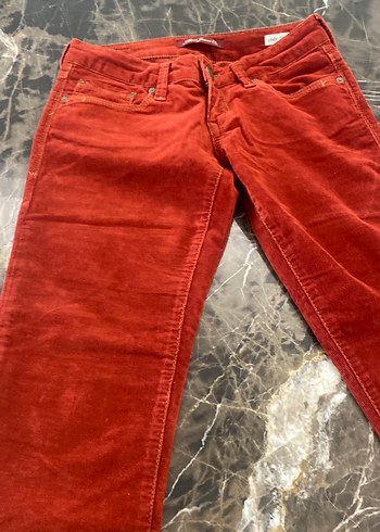 Düğmeli Kırmızı Süet Kadın Pantolon - Görsel 3