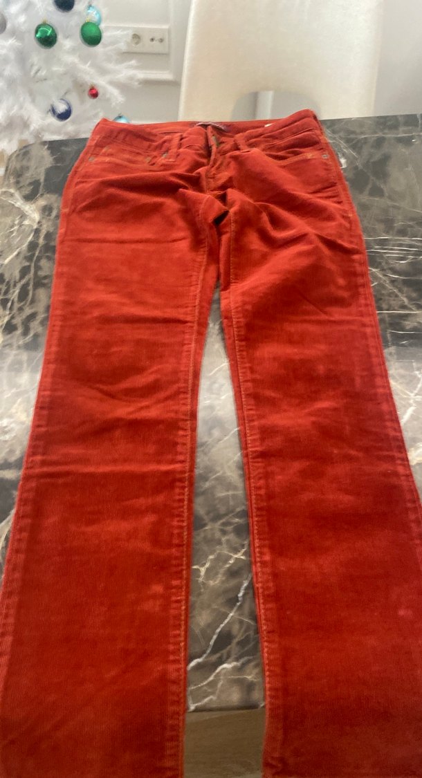 Düğmeli Kırmızı Süet Kadın Pantolon - Görsel 5