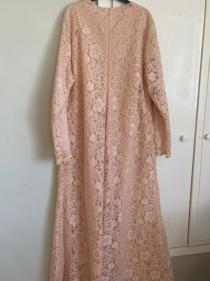 Bej Dantelli Kadın Uzun Elbise - Görsel 4