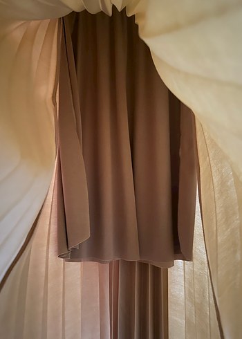 Gold parlak Pileli Etek - Görsel 2