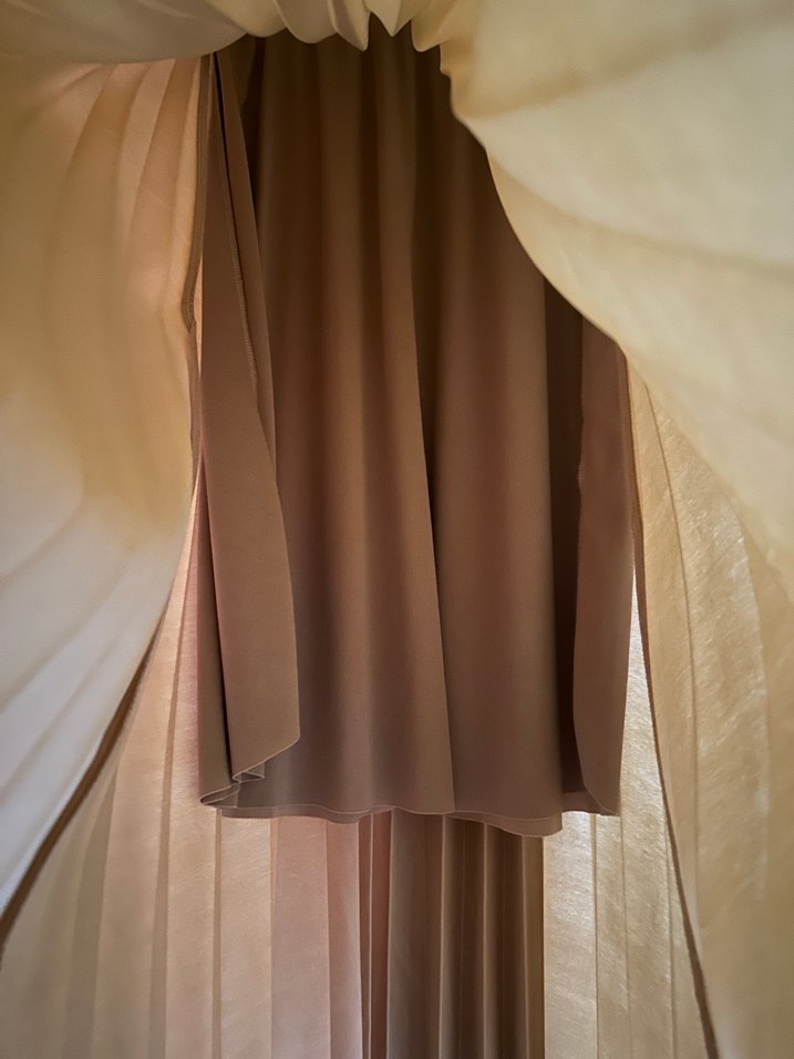 Gold parlak Pileli Etek - Görsel 2