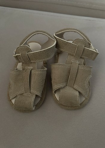 Bej Süet Erkek Çocuk Tokalı Sandalet