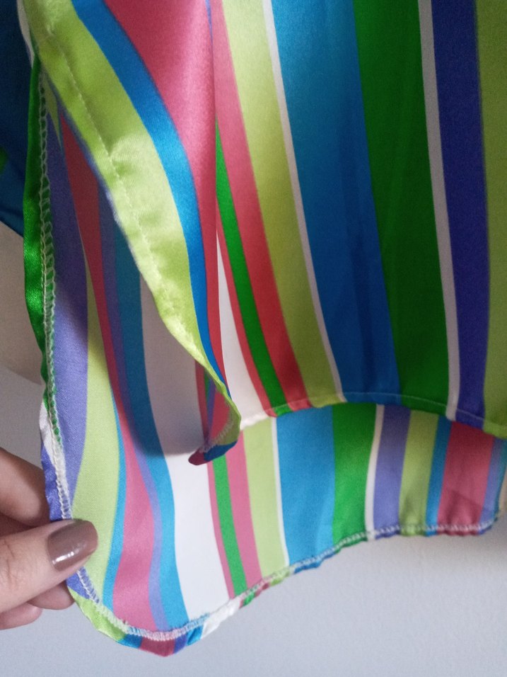 Renkli Çizgili Kadın Saten Gömlek - Görsel 5