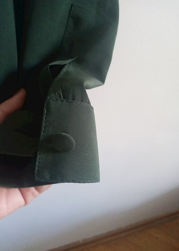 Uzun Kollu Koyu Yeşil Gömlek - Görsel 6