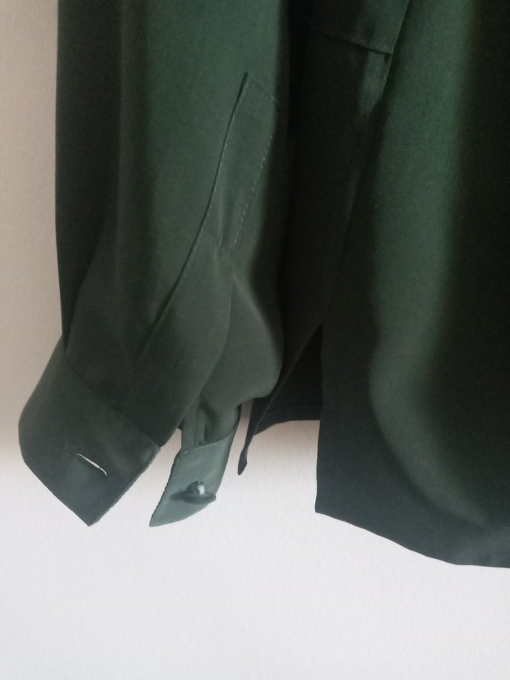 Uzun Kollu Koyu Yeşil Gömlek - Görsel 5