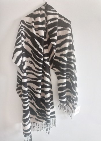 Penti Zebra Desenli Yumuşak Dokulu Atkı - Görsel 4