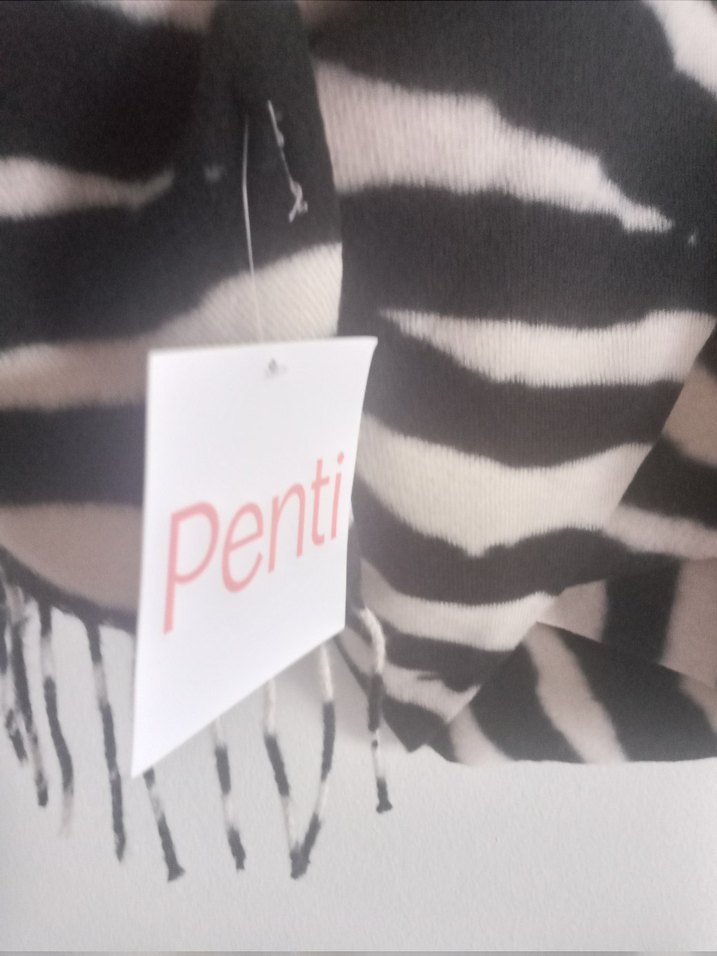 Penti Zebra Desenli Yumuşak Dokulu Atkı - Görsel 3