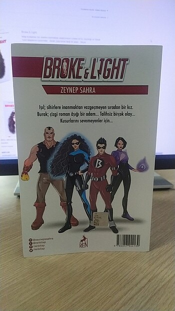 Zeynep SAHRA Broke & Light Kitabı