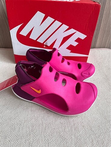 31 Beden pembe Renk Nike Çocuk Sandalet