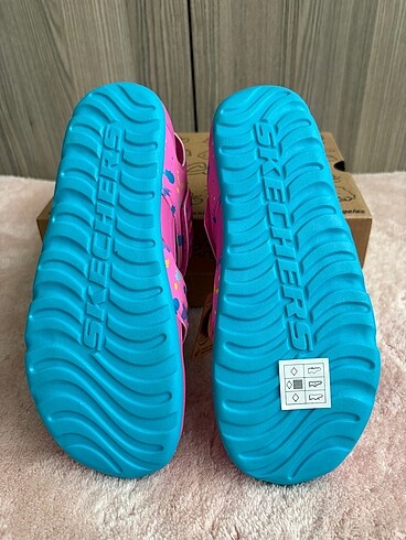36 Beden pembe Renk Skecher sandalet