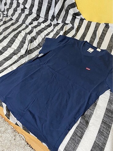 Levis erkek tişört lacivert renk