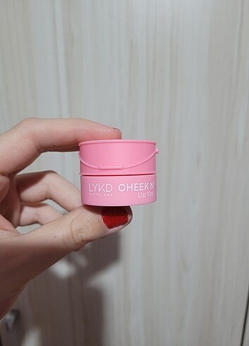 Lykd lip and cheek