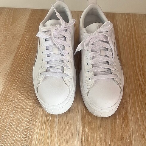 38 Beden beyaz Renk Puma mayze classic wns spor ayakkabı