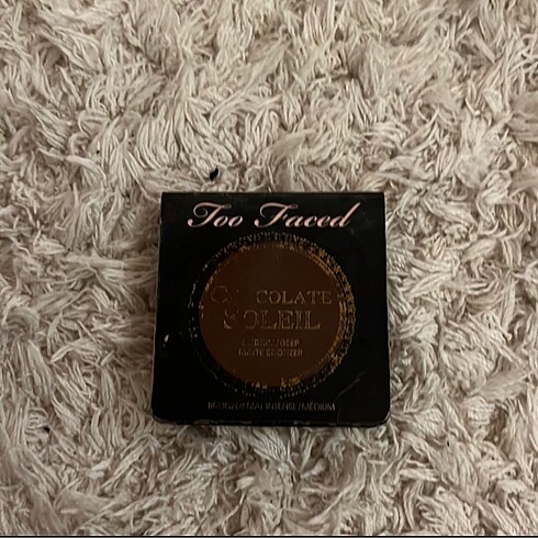 Too faced chocolate bronzer