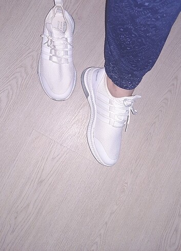 Sneaker ayakkabi