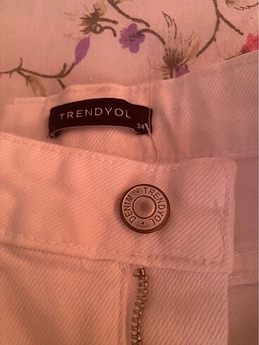 34 Beden beyaz Renk Trendyolmilla Beyaz Jean