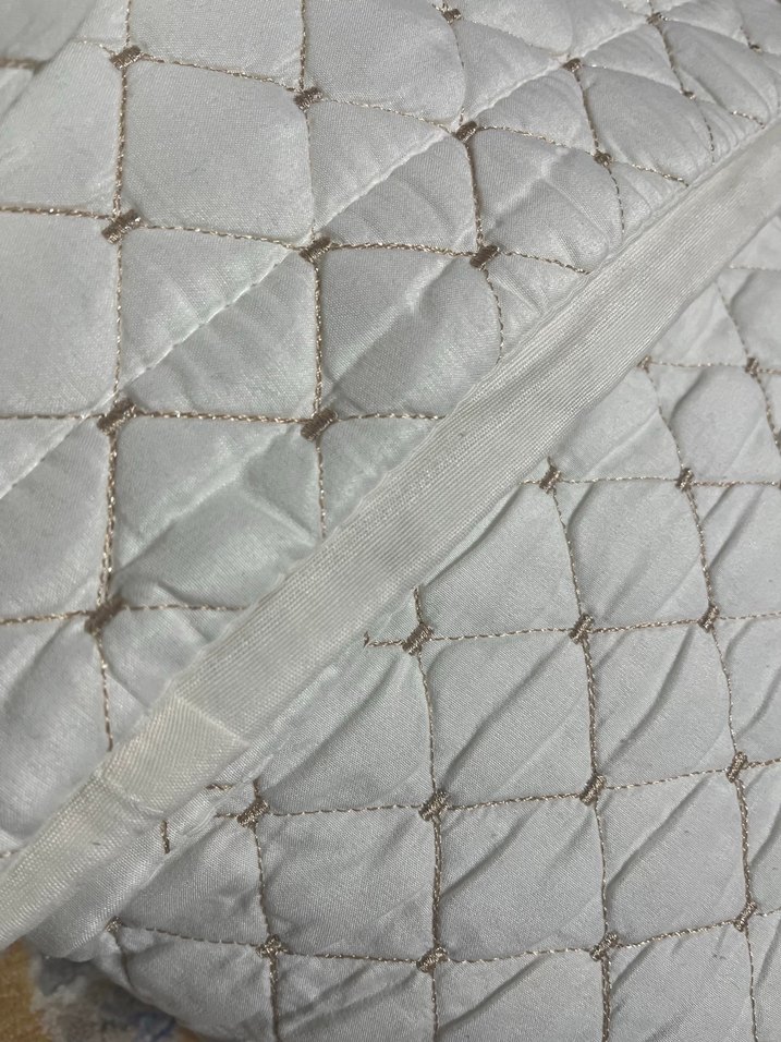 Krem rengi Yatak Örtüsü takımı - Görsel 2