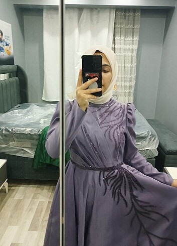 38 Beden Mor taşlı Saten elbise