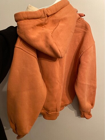Defacto Sweat
