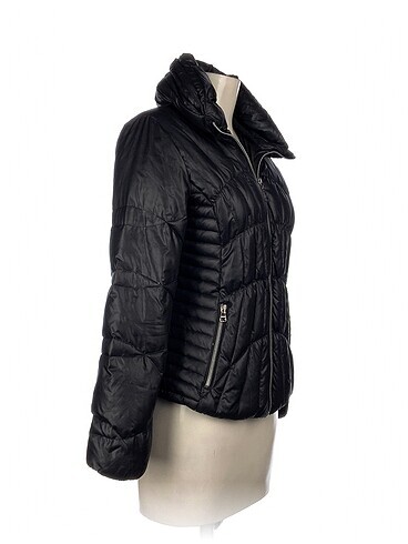 Guess Guess Mont %70 İndirimli.