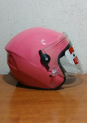 Parlak Pembe Motosiklet Kaskı
