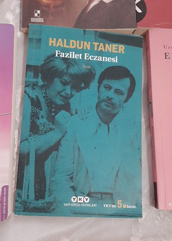 13 adet Çeşitli Edebiyat ve Duygusal Kitaplar - Görsel 11