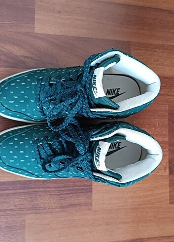 Nike NIKE DOLGU TOPUK SPOR AYAKKABI