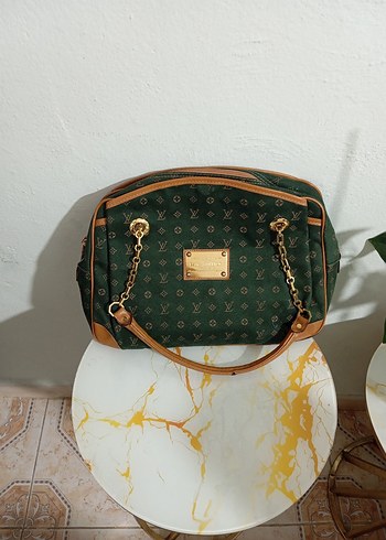 Louis Vuitton Sik Monogramli Koyu Yesil Omuz Cantasi