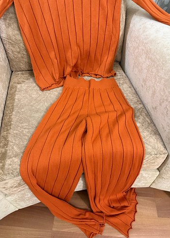 Kadın Turuncu Örgü Mini Triko Kazak pantolon takım - Görsel 3