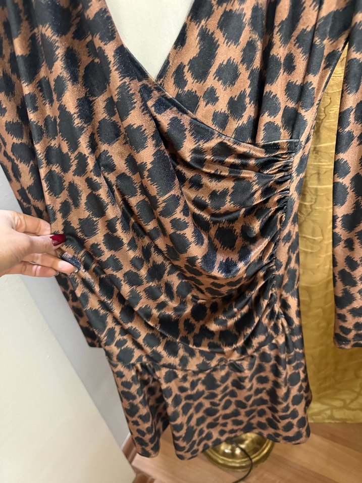 Leopar Desenli Uzun Kollu Mini Elbise - Görsel 4