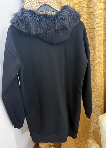 Kürk Detaylı Siyah Kapüşonlu Sweatshirt Elbise - Görsel 2