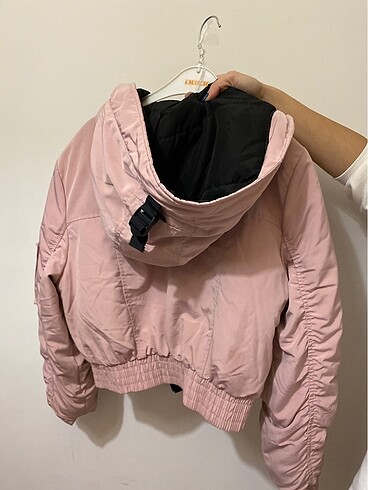 Bershka Şişme mont