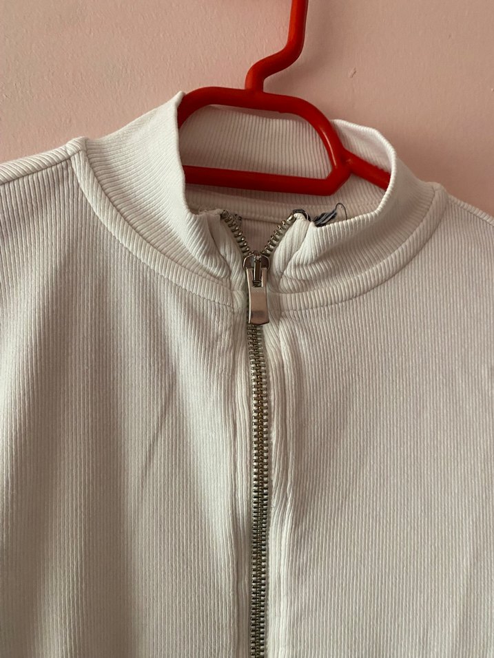 Beyaz Uzun Kollu Yarım Fermuarlı Kadın Tişört - Görsel 2