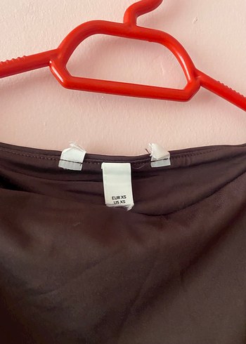 Yüksek Yakalı Kadın Atlet - Görsel 2