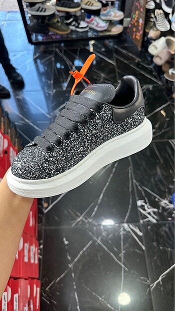 37 Beden siyah Renk Alexander Mcqueen 36-40 numara arası