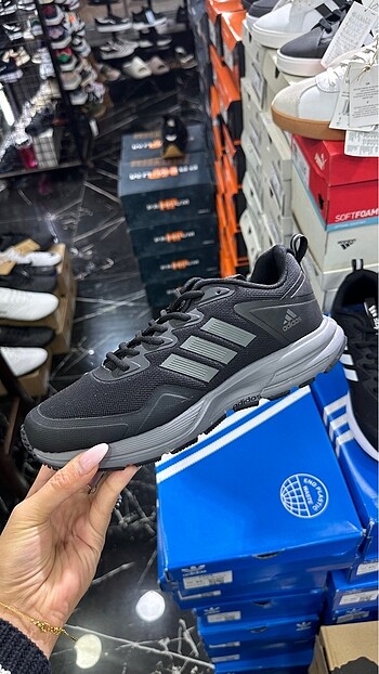Adidas 40-44 numara arası