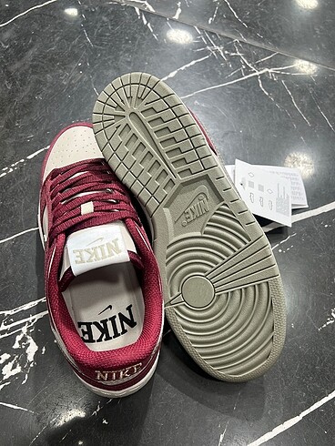 38 Beden bordo Renk Nike Dunk İthal ürün 36-40 numara