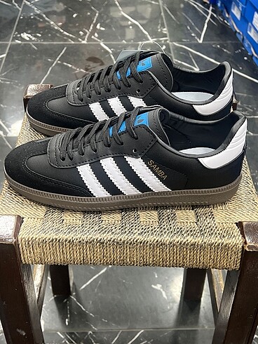 39 Beden siyah Renk Adidas samba 36-40 numara aralığında