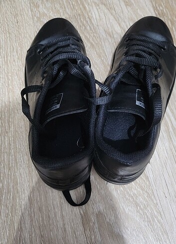 Diğer Klasik siyah spor ayakkabı 
