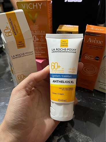 La Roche Posay Anthelios XL SPF 60+ Renkli Güneş Jel Krem 60 ml