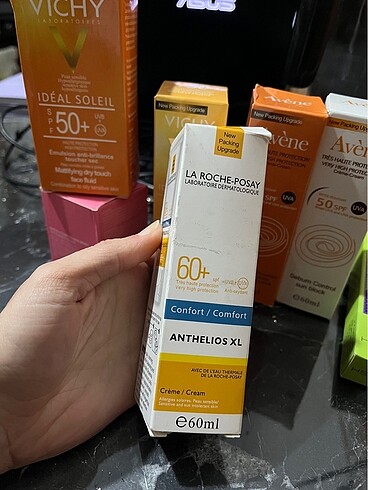 La Roche Posay La Roche Posay Anthelios XL SPF 60+ Renkli Güneş Jel Krem 60 ml