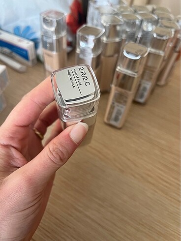 Beden L'Oreal Paris True Match Bakım Yapan Fondöten 2R2C Rose Vanilla