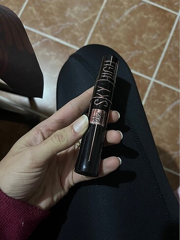  Beden Maybelline New York Lash Sensational Sky High Cosmic Black Maska
